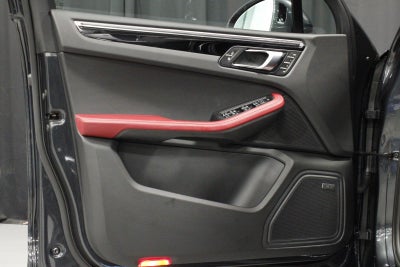 2025 Porsche Macan S