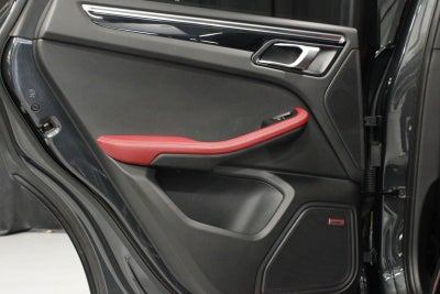 2025 Porsche Macan S