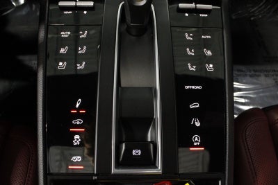 2025 Porsche Macan S