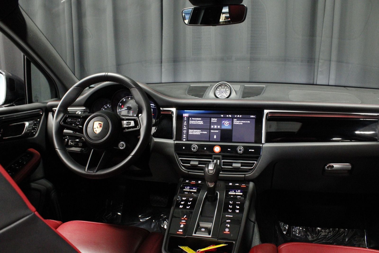 2025 Porsche Macan S