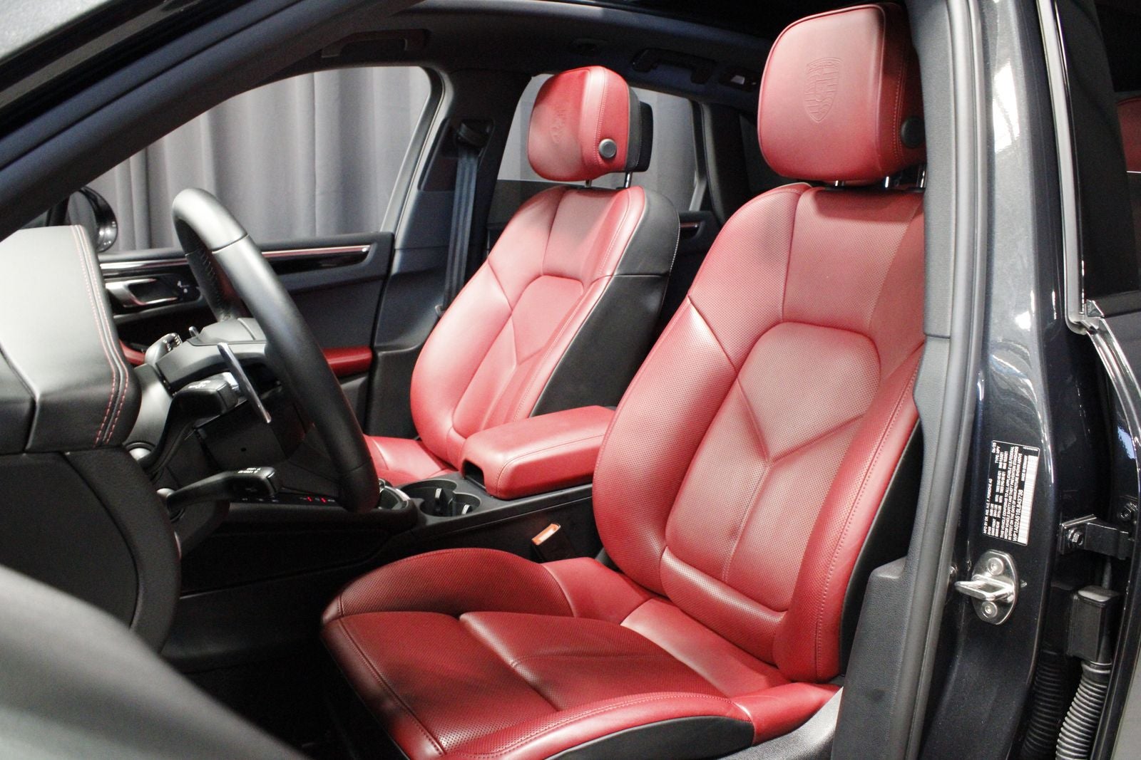 2025 Porsche Macan S