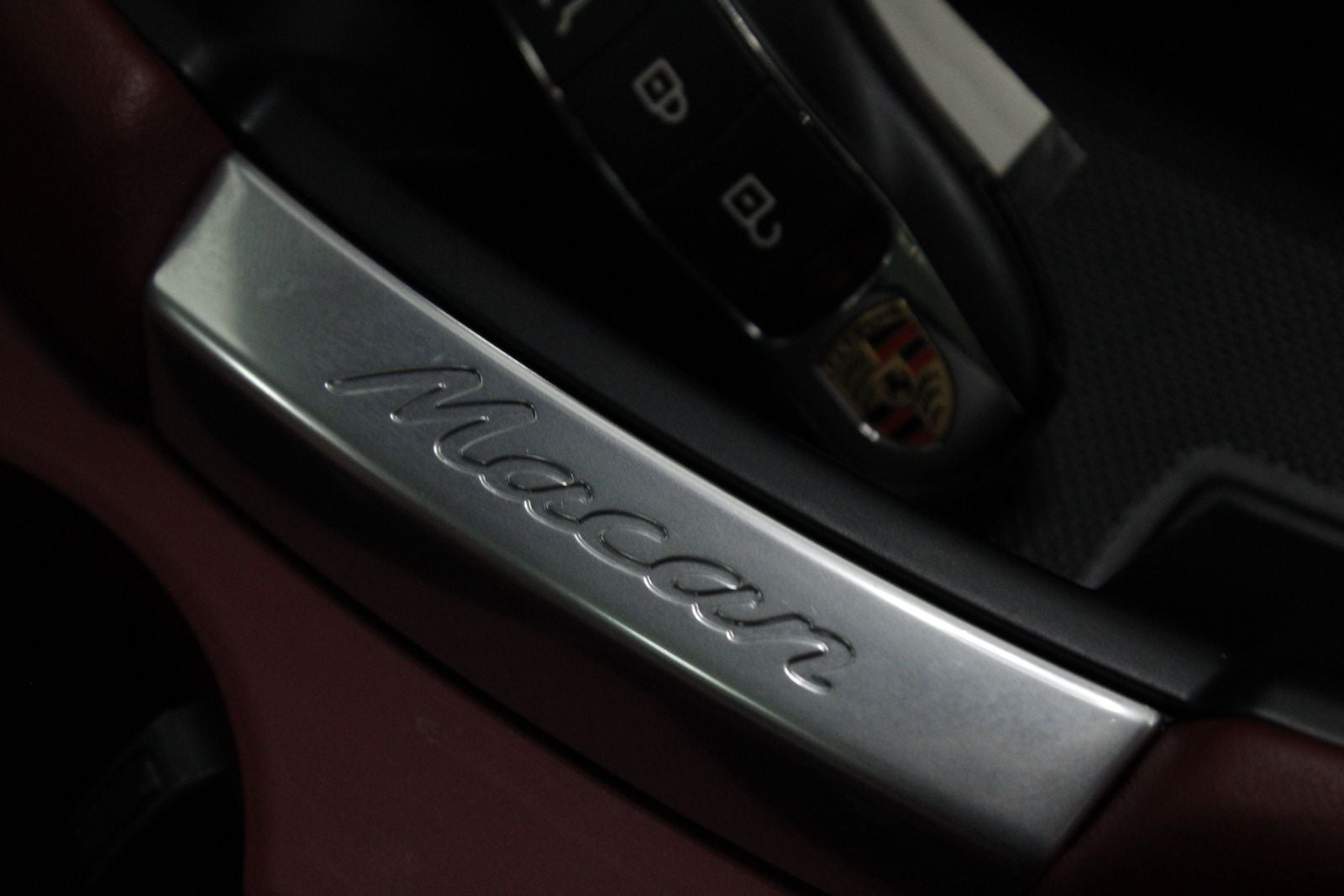 2025 Porsche Macan S