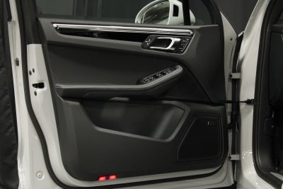 2026 Porsche Macan Macan S