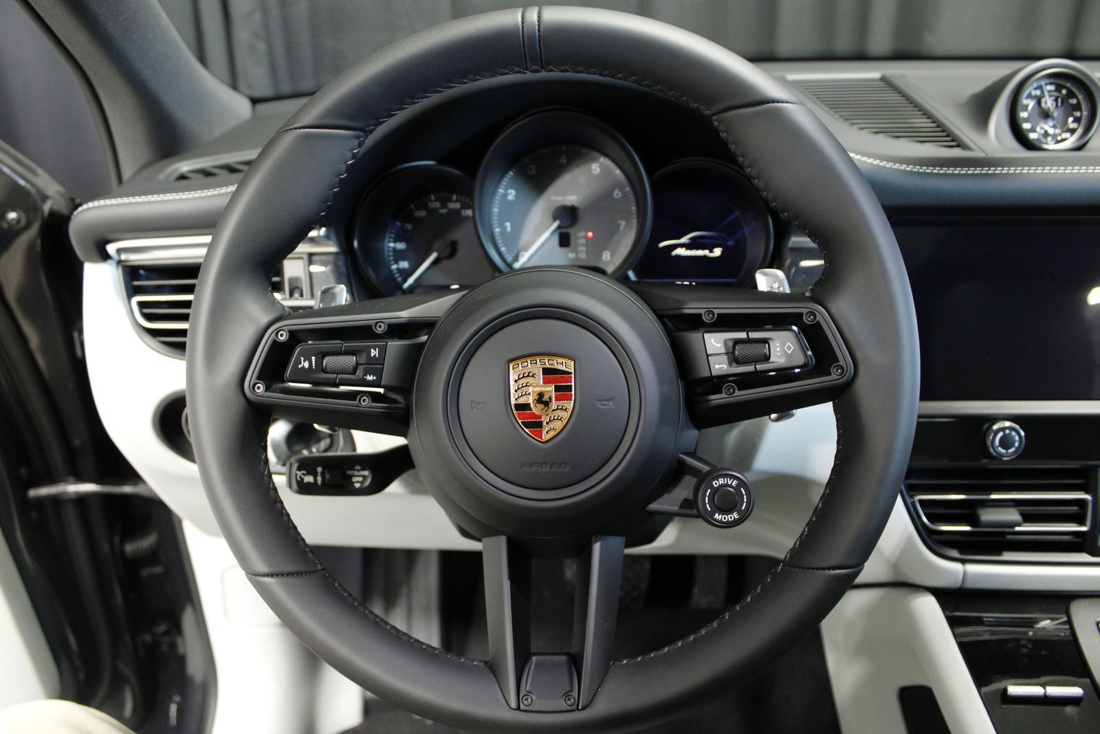 2026 Porsche Macan S