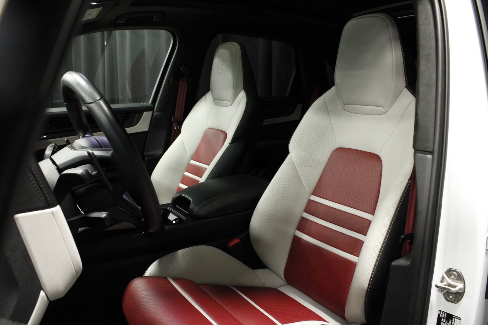 2025 Porsche Cayenne Cayenne GTS