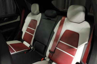 2025 Porsche Cayenne Cayenne GTS