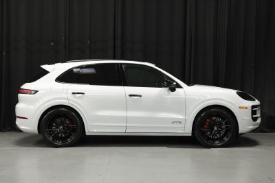 2025 Porsche Cayenne Cayenne GTS