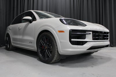 2025 Porsche Cayenne GTS