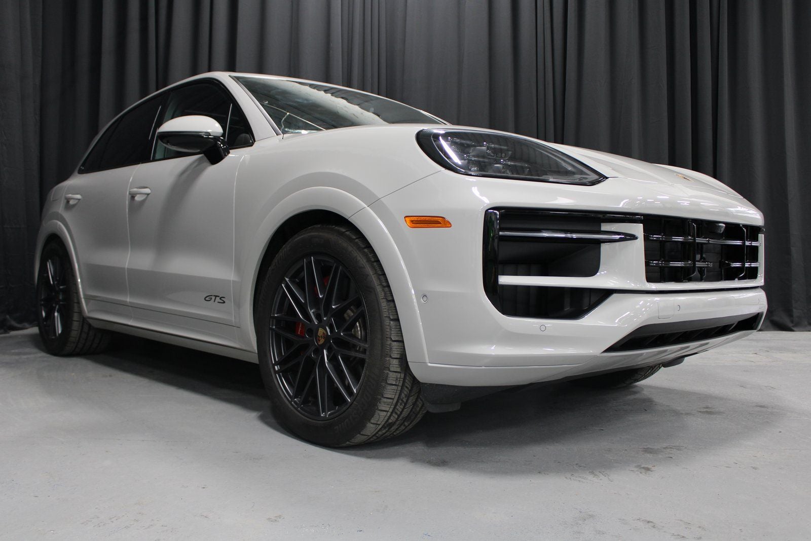 2025 Porsche Cayenne GTS