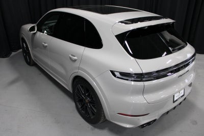 2025 Porsche Cayenne GTS