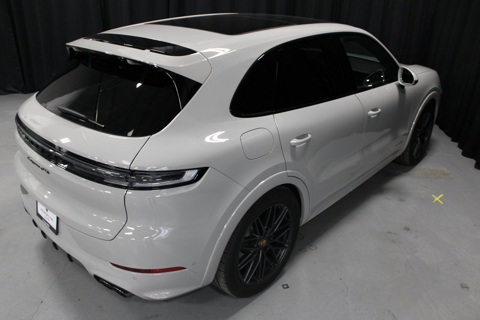 2025 Porsche Cayenne GTS