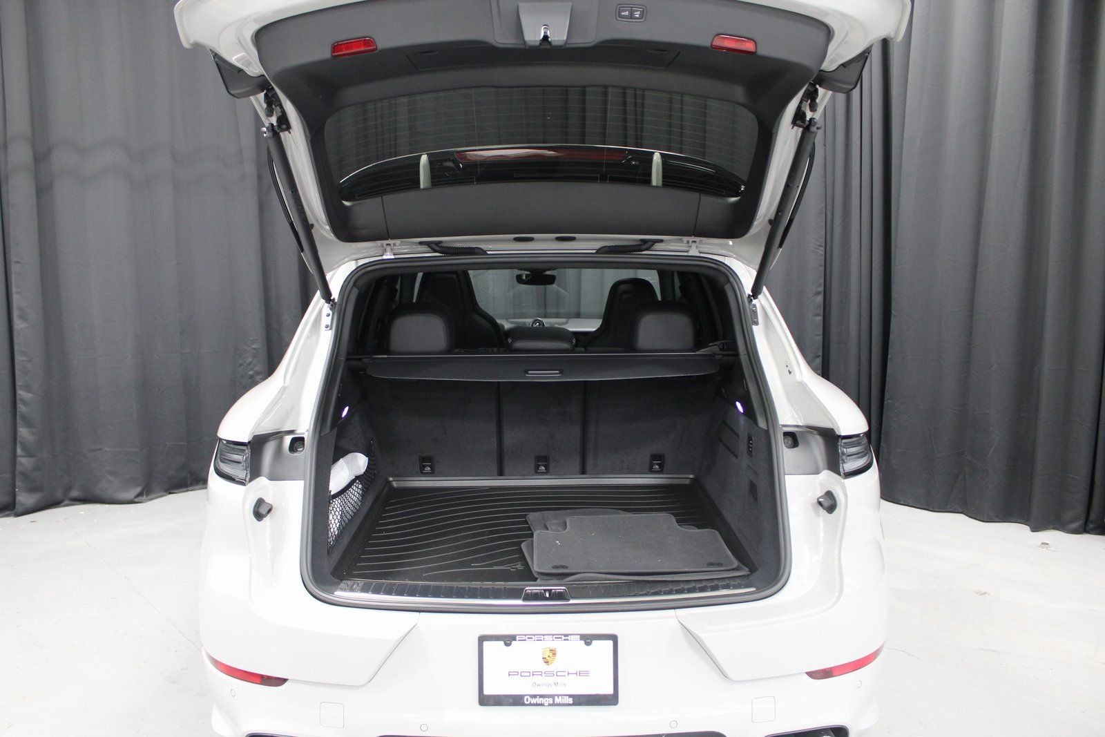 2025 Porsche Cayenne GTS