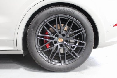 2025 Porsche Cayenne GTS