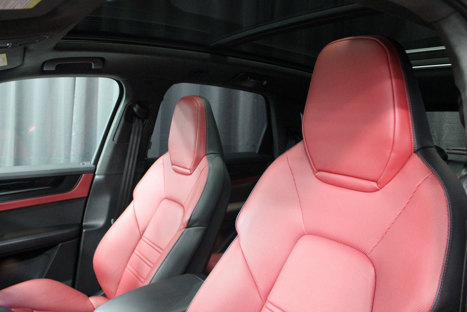 2025 Porsche Cayenne GTS