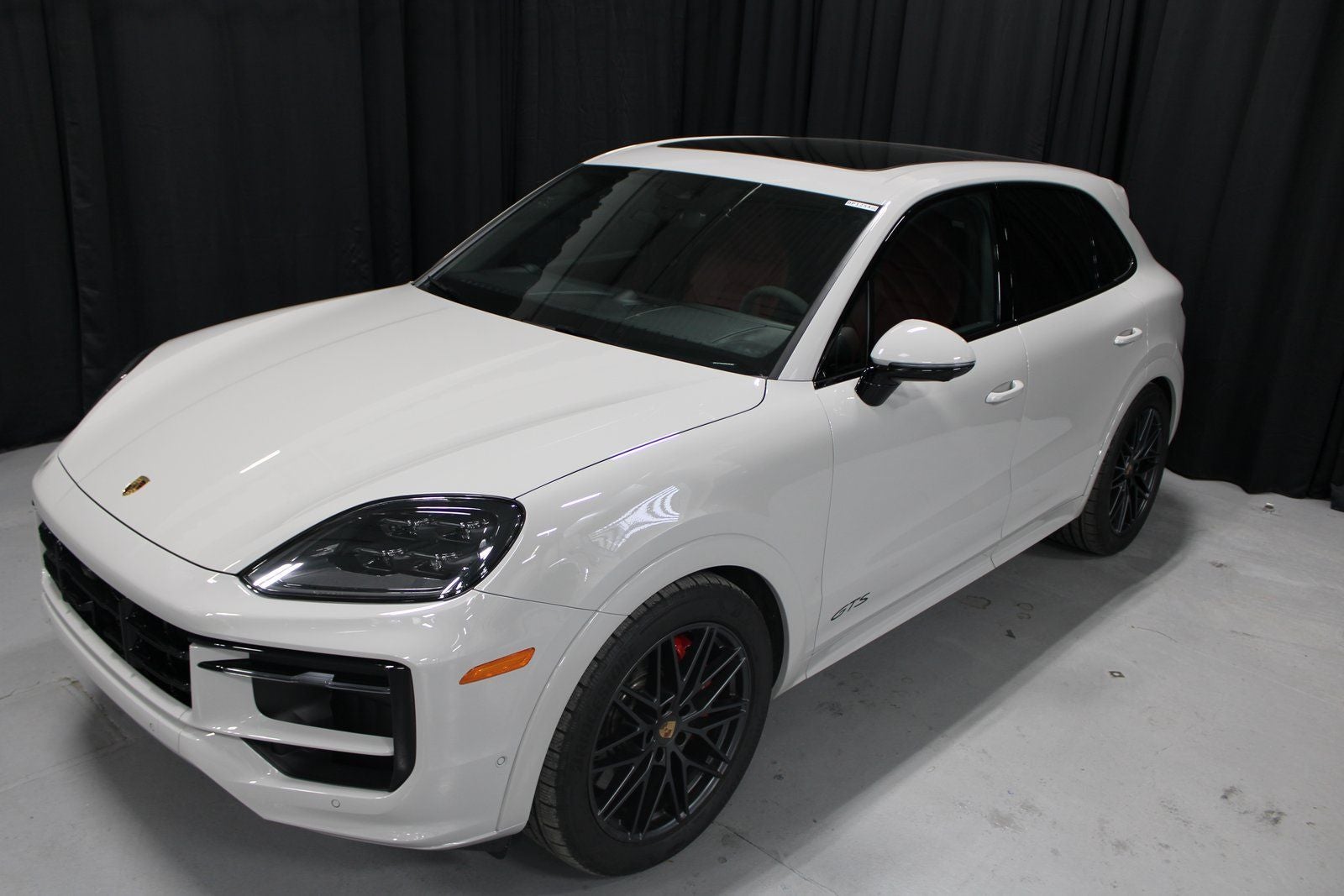 2025 Porsche Cayenne GTS