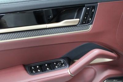 2025 Porsche Cayenne GTS