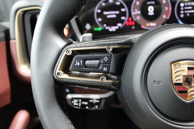 2025 Porsche Cayenne GTS