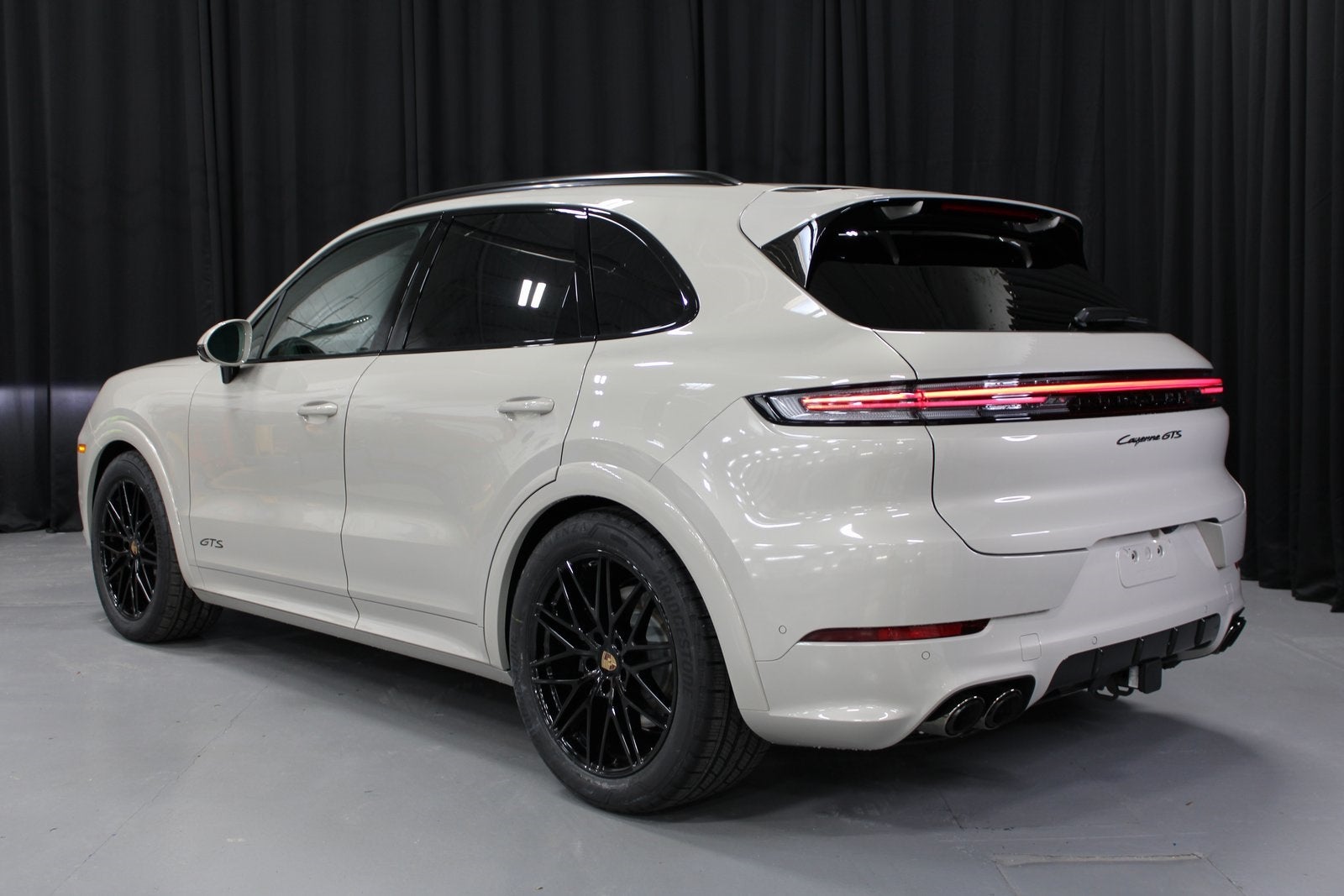 2025 Porsche Cayenne GTS