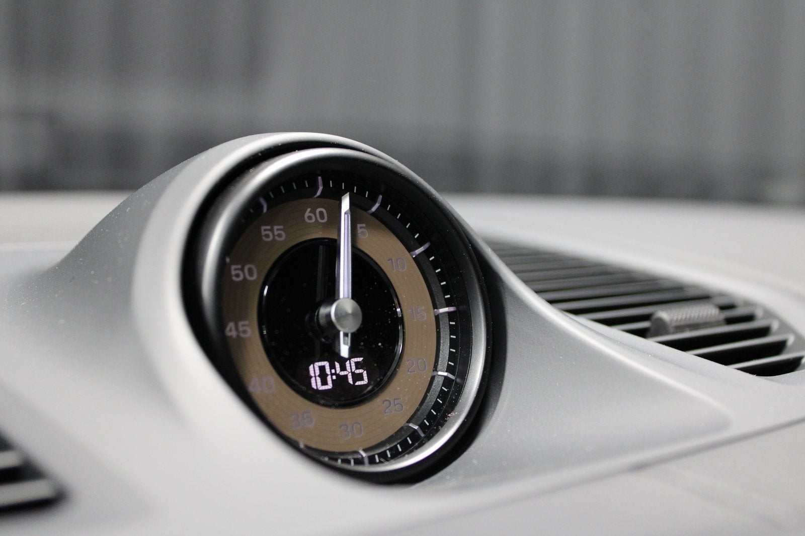 2025 Porsche Cayenne GTS