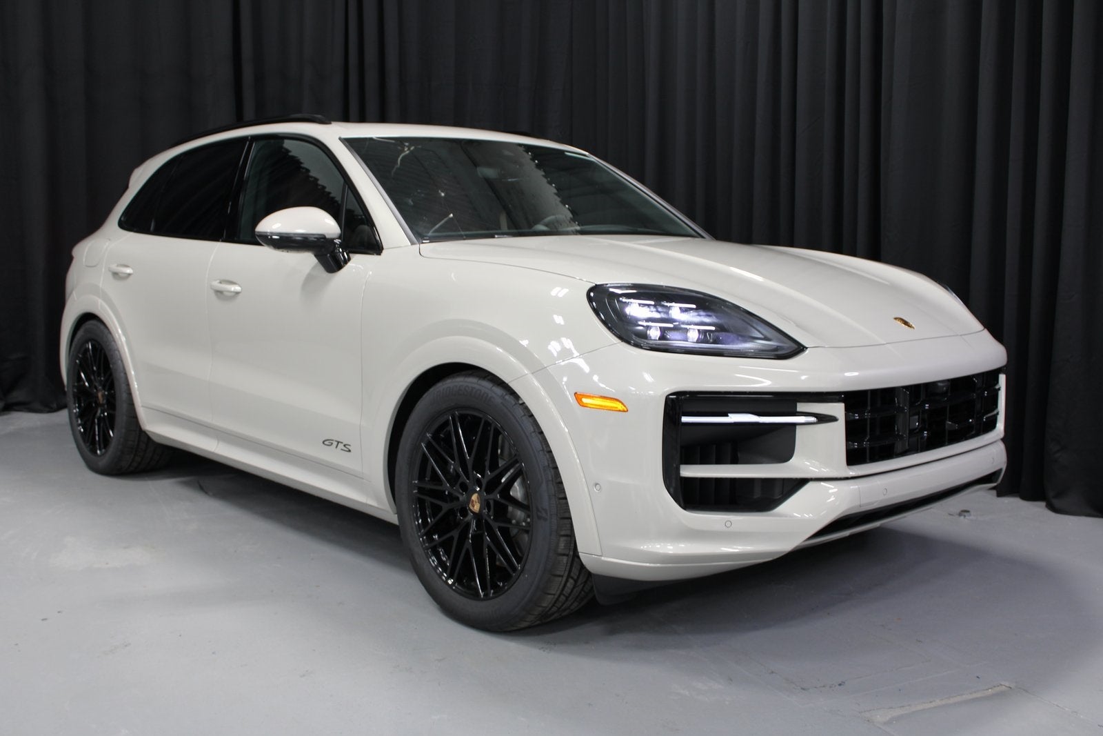 2025 Porsche Cayenne GTS