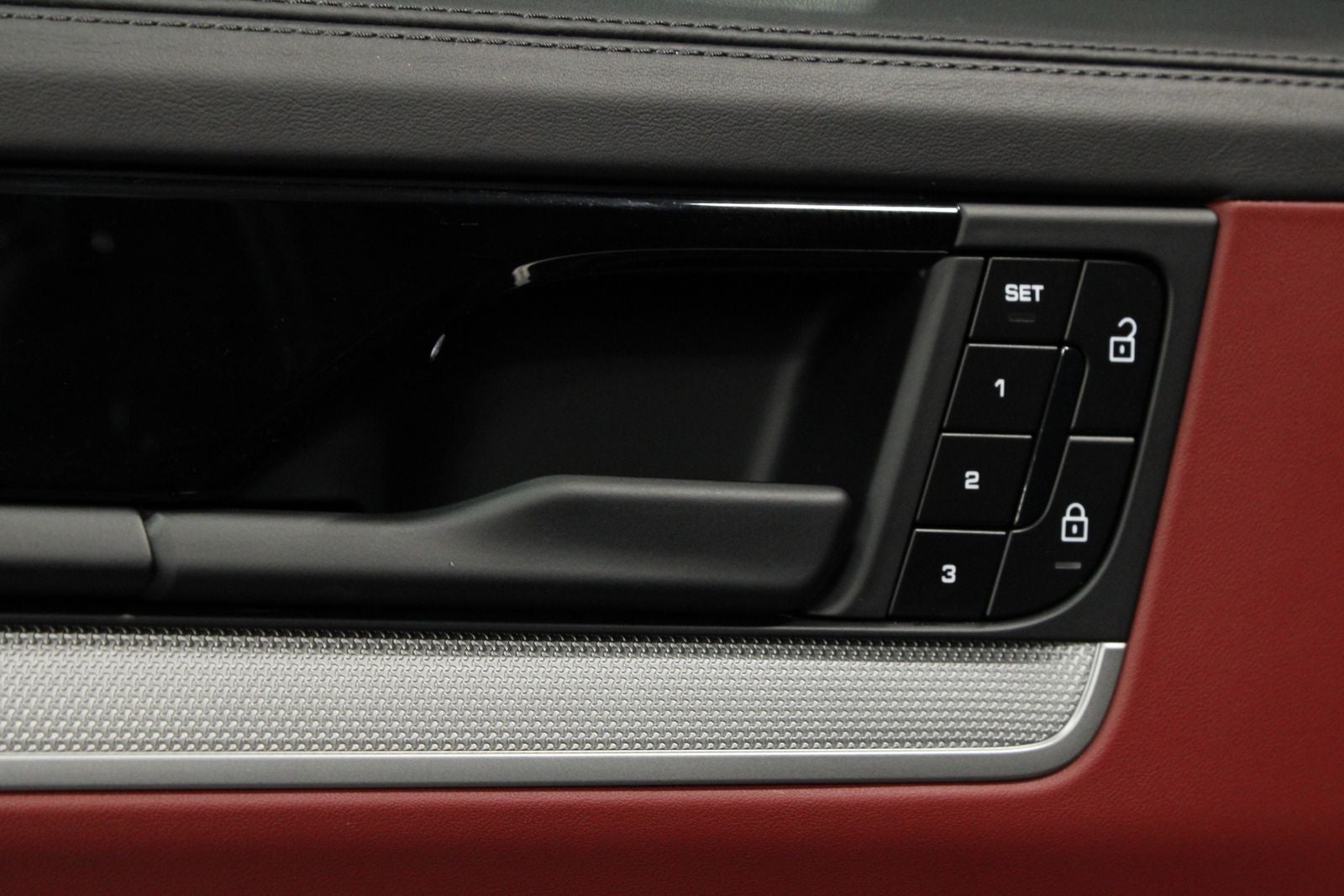 2024 Porsche Cayenne S