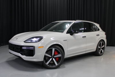2025 Porsche Cayenne E-Hybrid Turbo