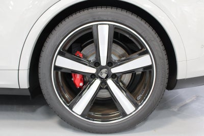 2025 Porsche Cayenne E-Hybrid Turbo