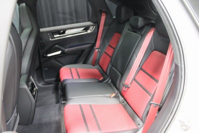 2025 Porsche Cayenne E-Hybrid Turbo