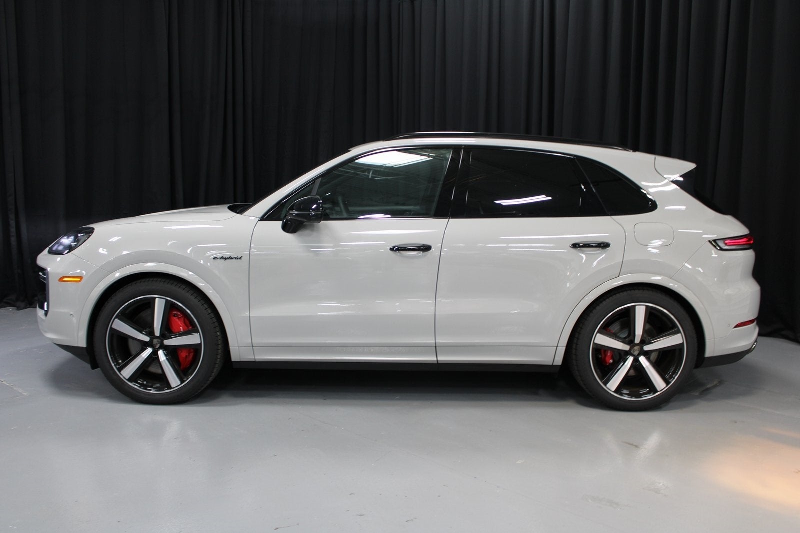 2025 Porsche Cayenne E-Hybrid Turbo