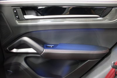 2025 Porsche Cayenne E-Hybrid Turbo