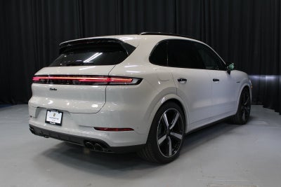 2025 Porsche Cayenne E-Hybrid Turbo