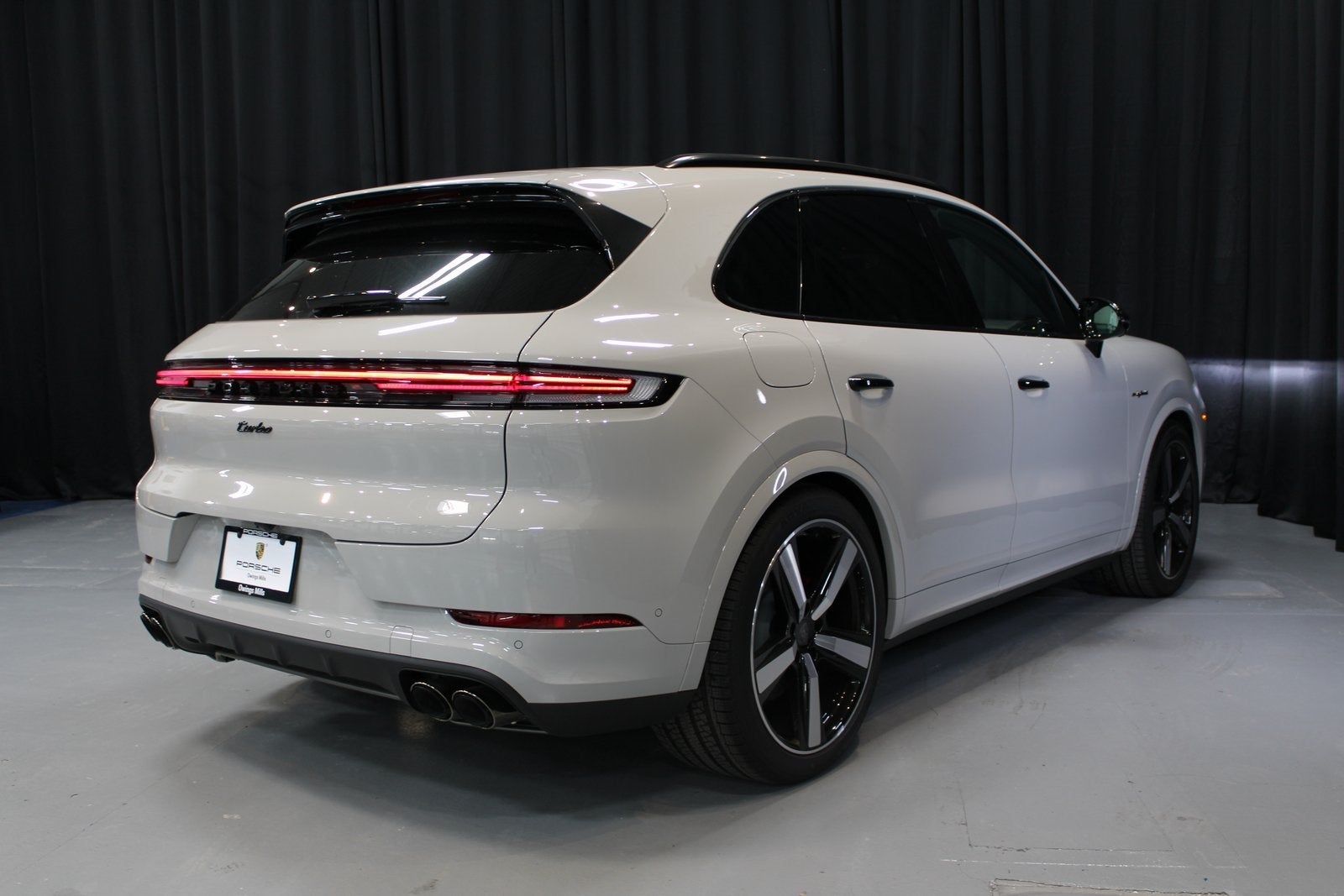 2025 Porsche Cayenne E-Hybrid Turbo
