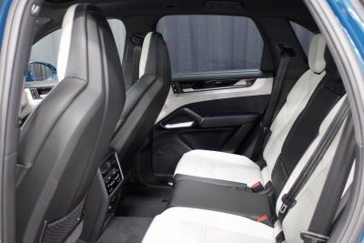 2026 Porsche Cayenne E-Hybrid S