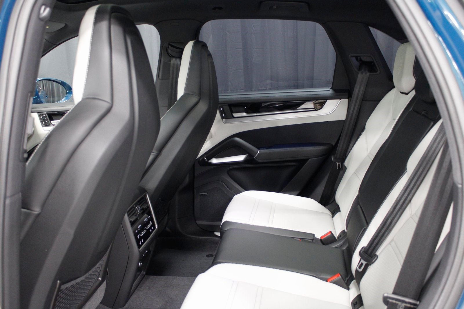 2026 Porsche Cayenne E-Hybrid S