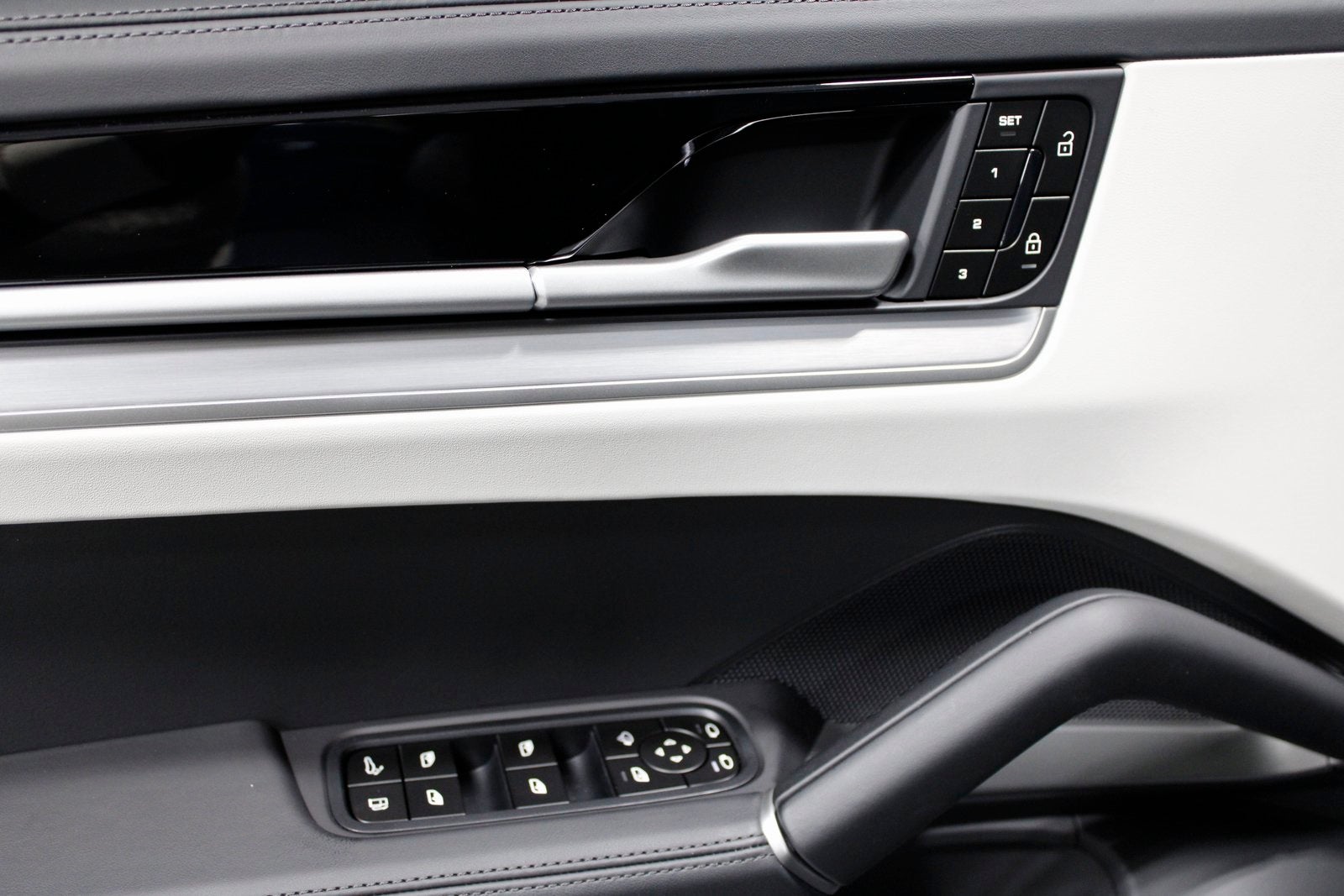 2026 Porsche Cayenne E-Hybrid S