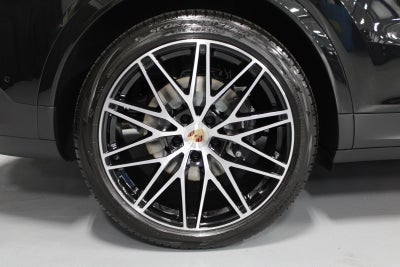 2026 Porsche Cayenne E-Hybrid Coupe Base