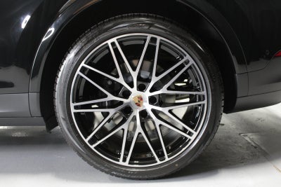 2026 Porsche Cayenne E-Hybrid Coupe Base