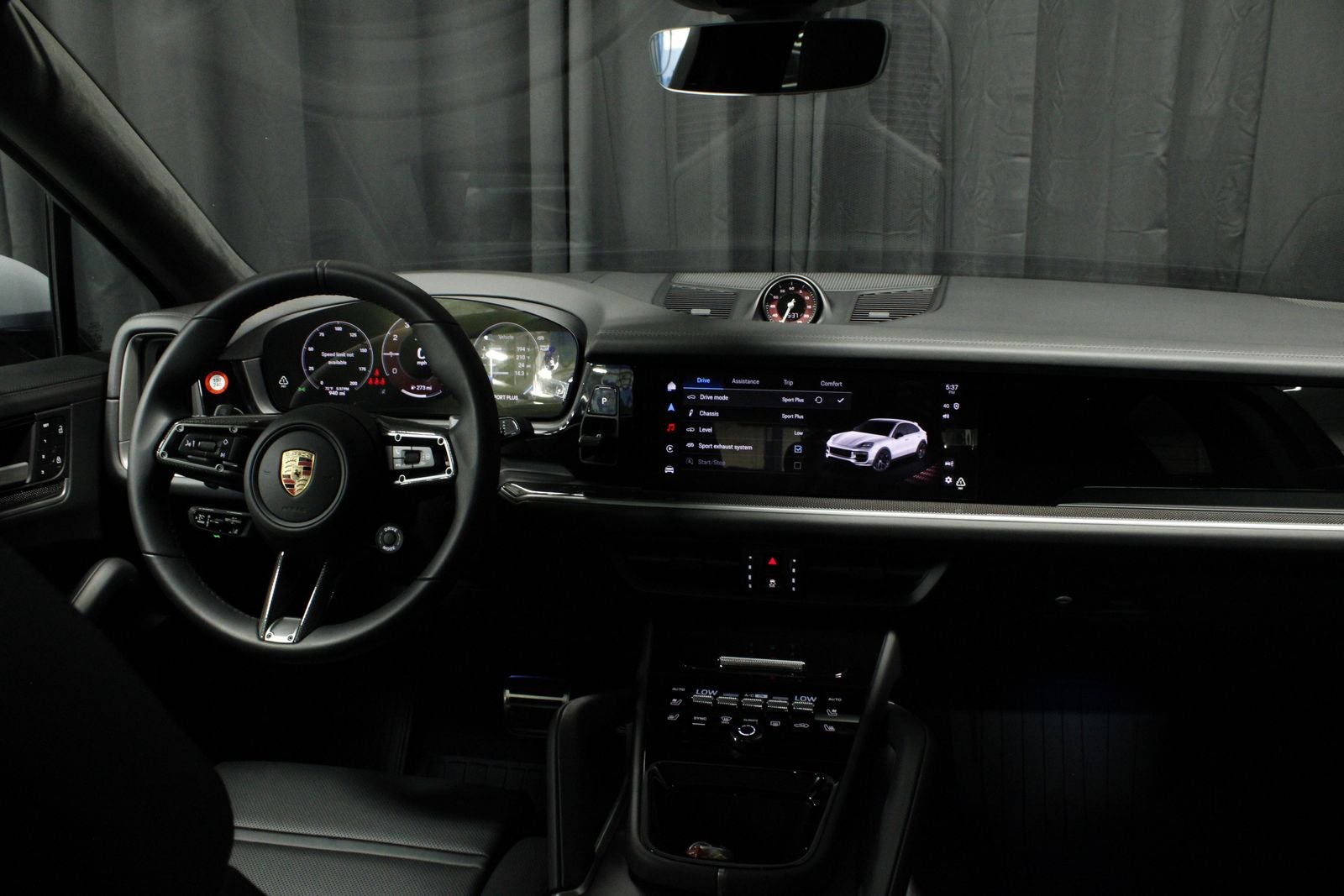 2025 Porsche Cayenne GTS Coupe