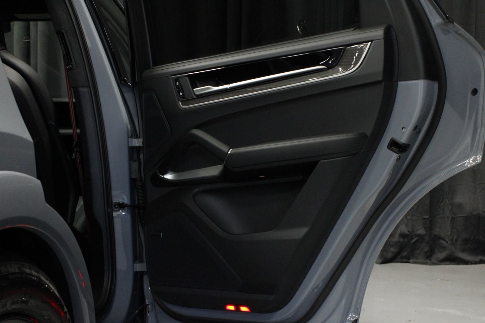 2025 Porsche Cayenne GTS Coupe