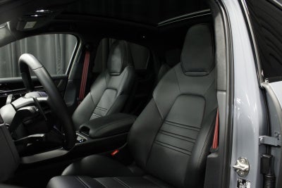 2025 Porsche Cayenne GTS Coupe