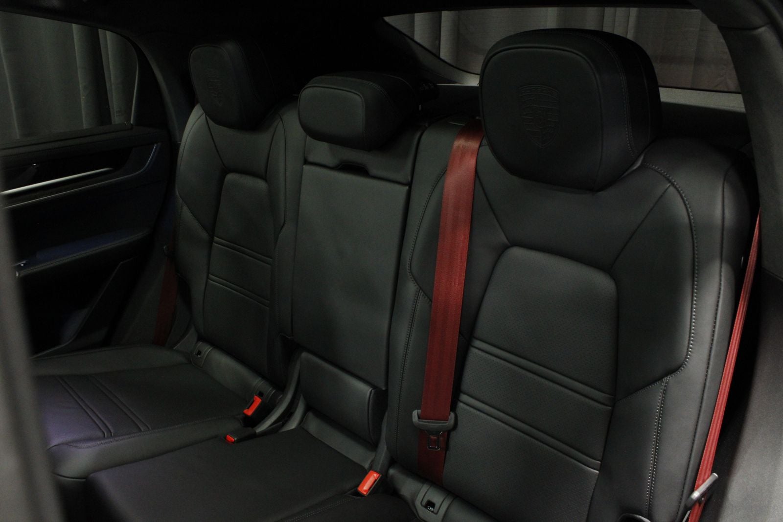 2025 Porsche Cayenne GTS Coupe