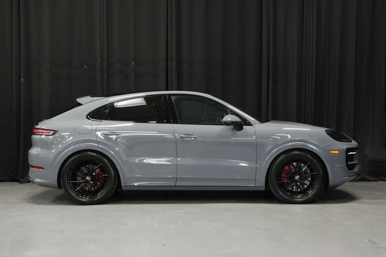 2025 Porsche Cayenne GTS Coupe