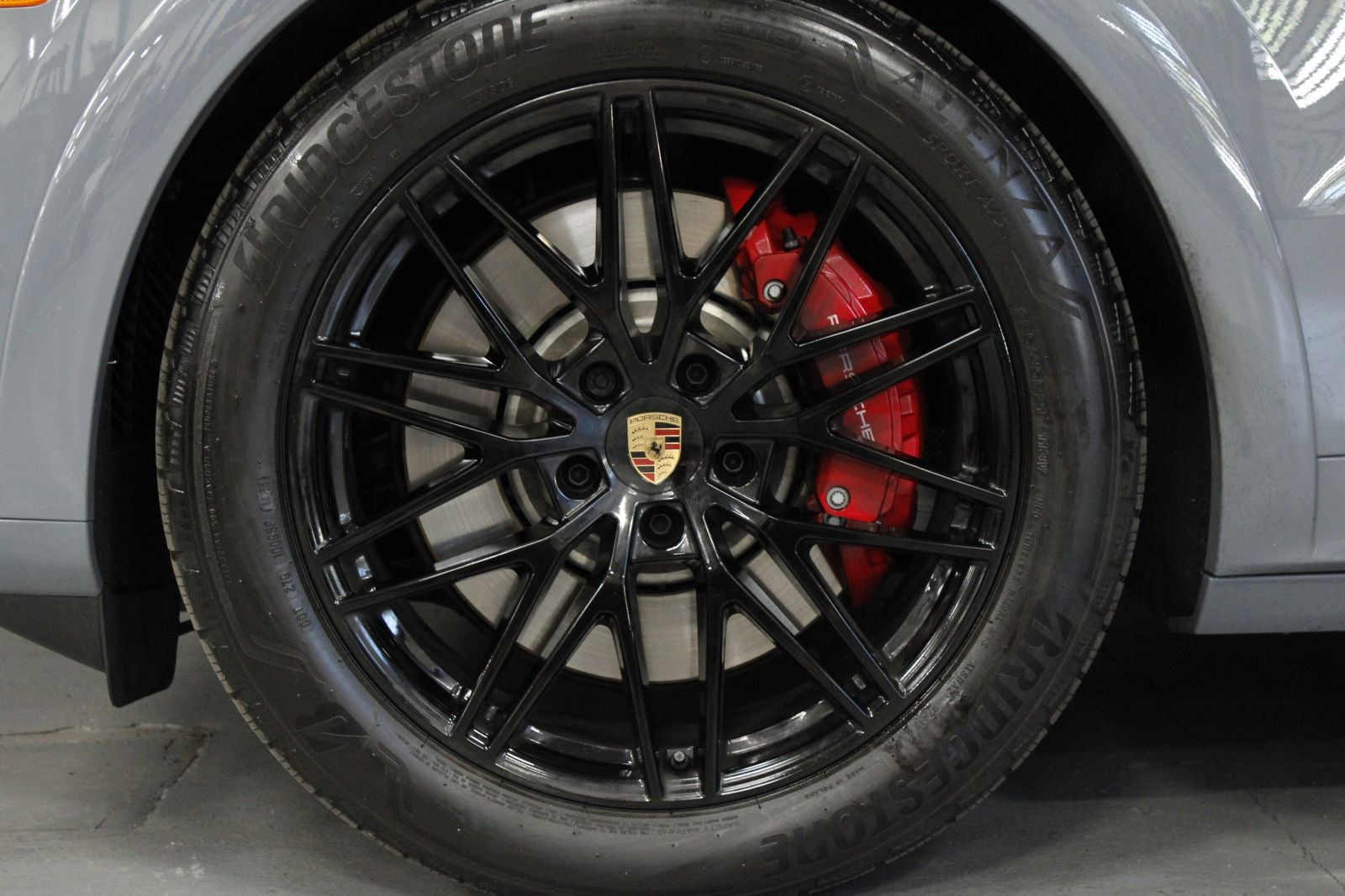 2025 Porsche Cayenne GTS Coupe