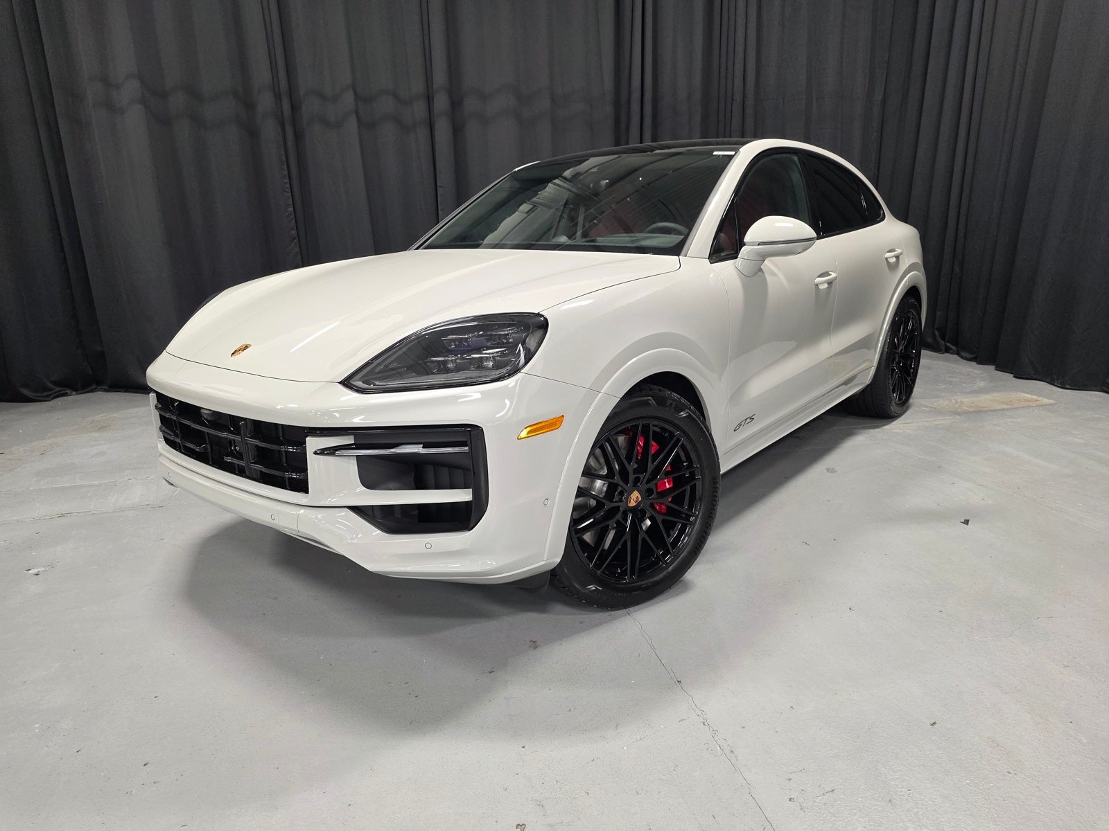 2026 Porsche Cayenne Coupe GTS