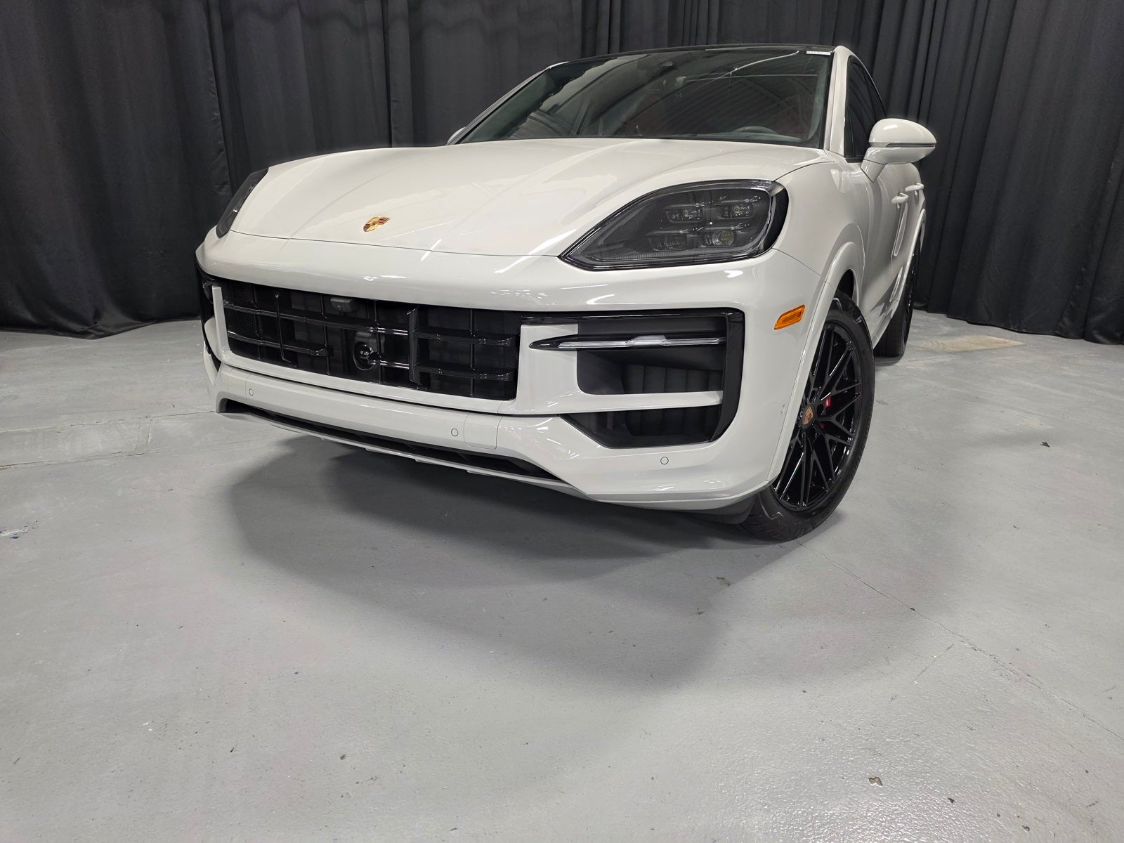 2026 Porsche Cayenne Coupe GTS