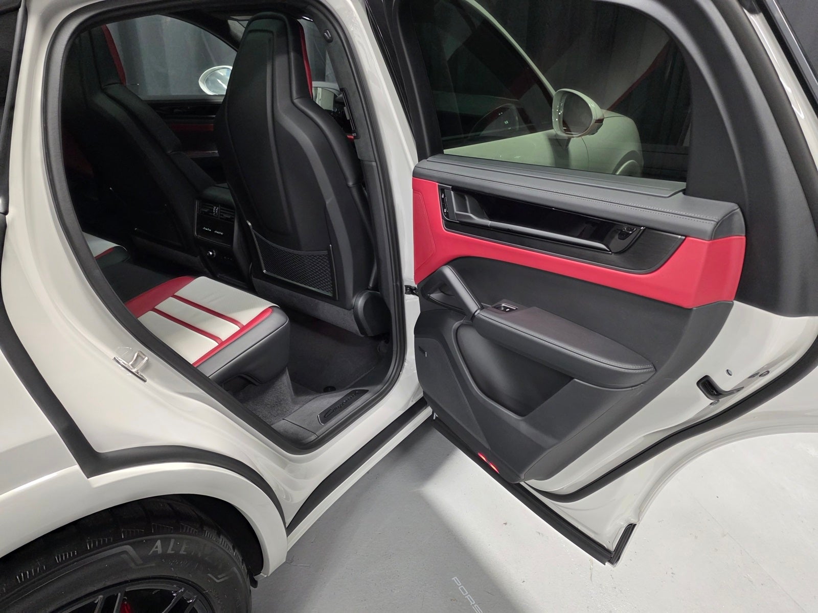 2026 Porsche Cayenne Coupe GTS