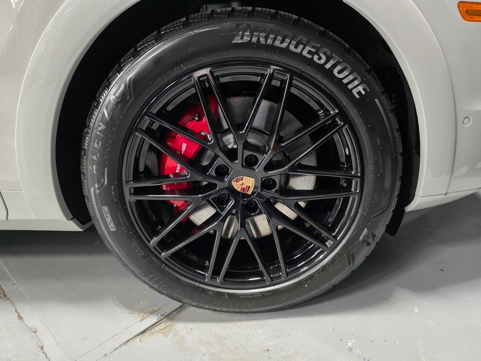 2026 Porsche Cayenne Coupe GTS