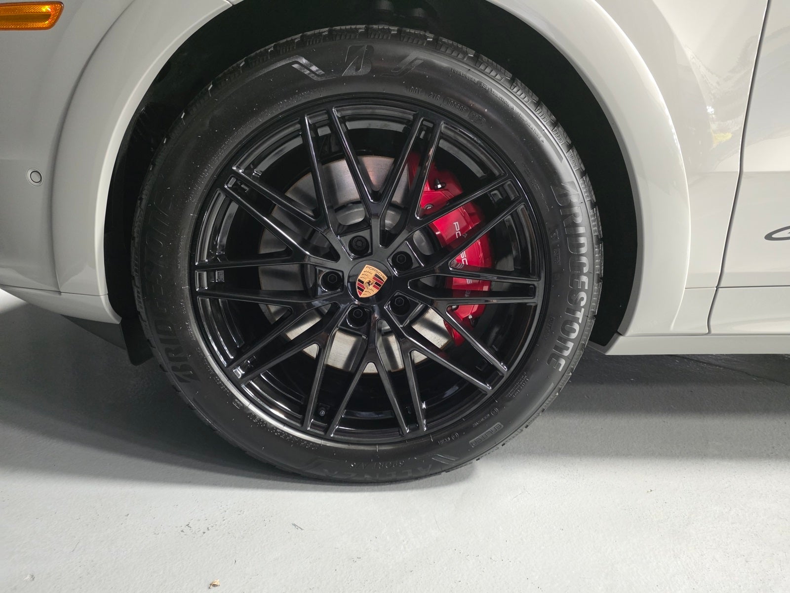 2026 Porsche Cayenne Coupe GTS