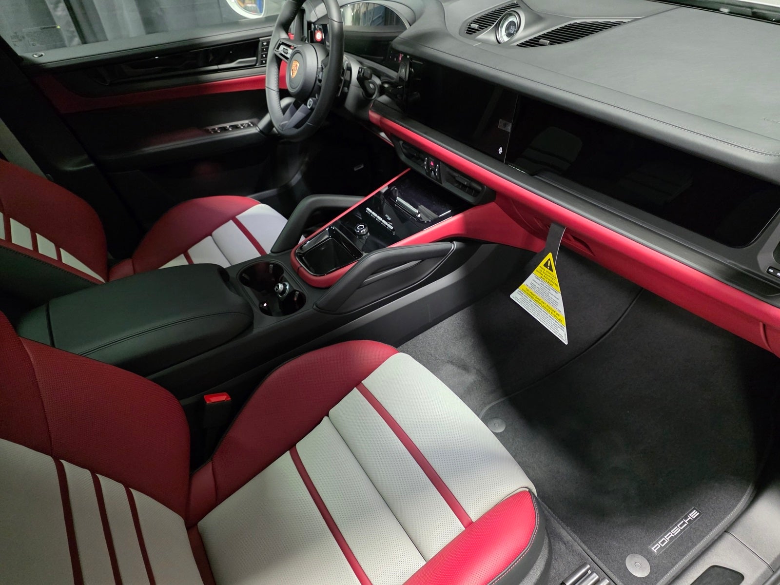 2026 Porsche Cayenne Coupe GTS