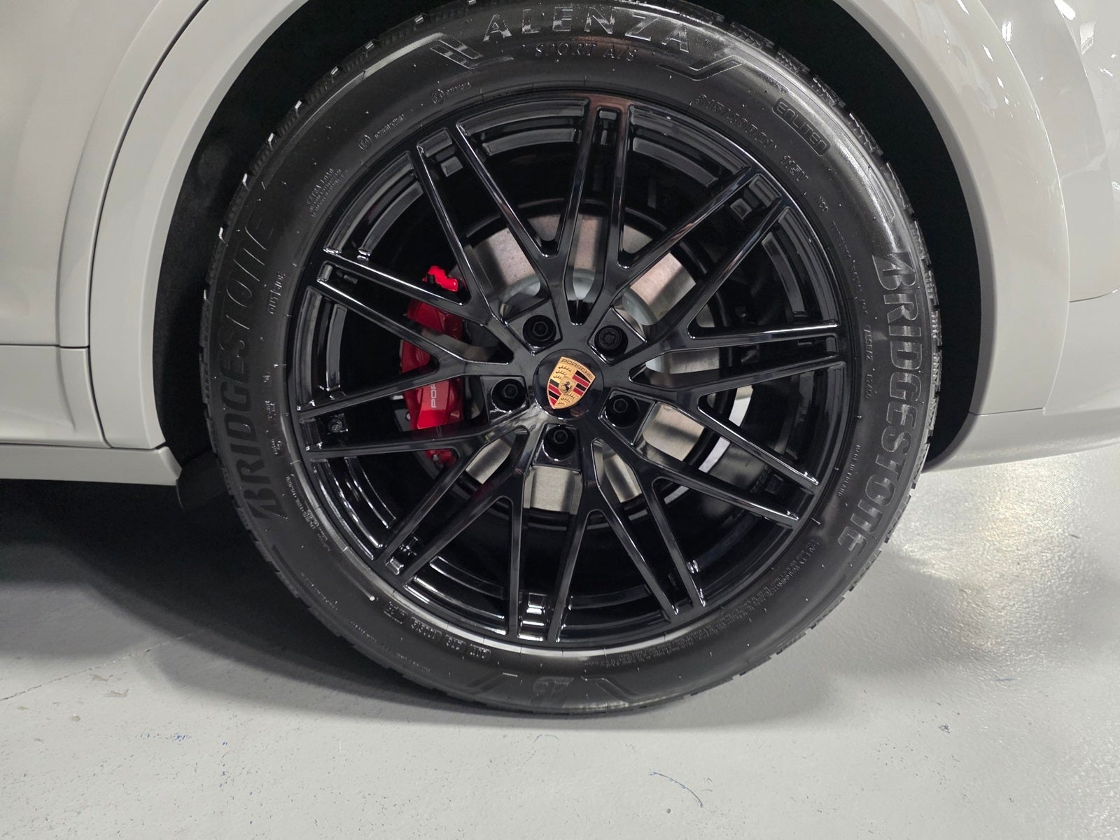 2026 Porsche Cayenne Coupe GTS